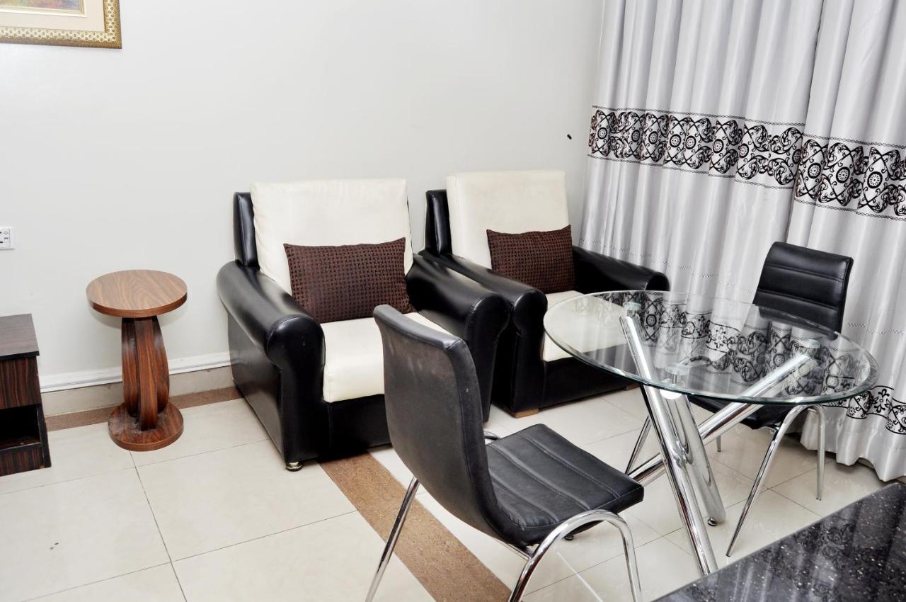 Primal Hotel Isaac John Gra Ikeja Exterior foto