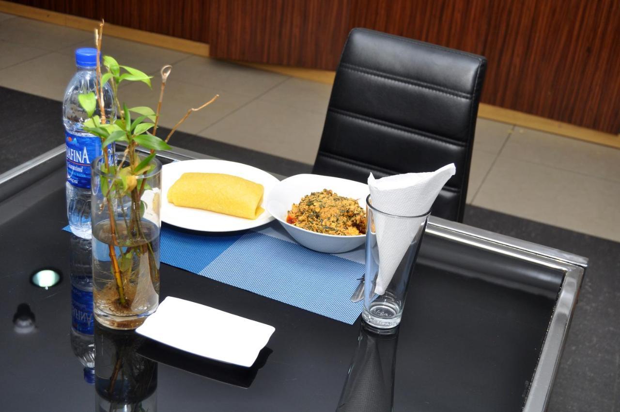 Primal Hotel Isaac John Gra Ikeja Exterior foto
